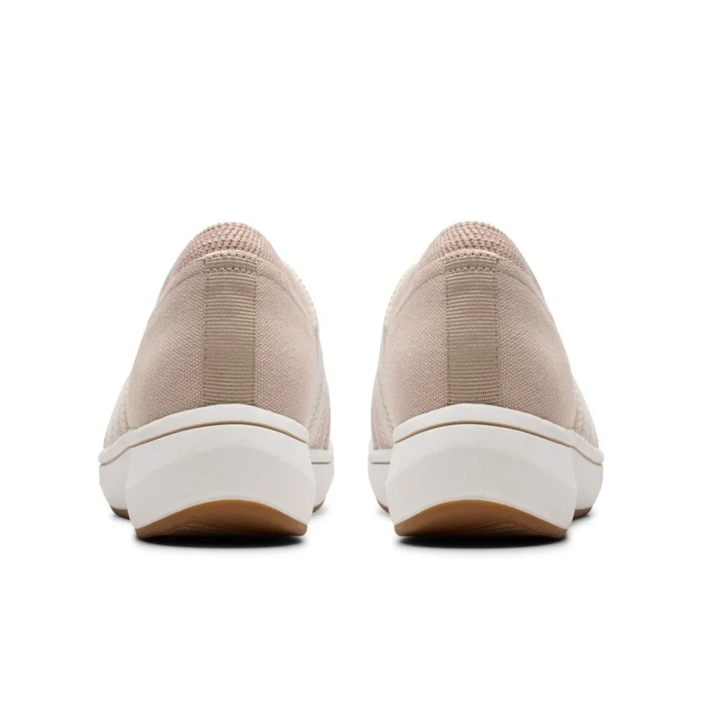 Clarks Breeze Sky Mist Loafer Women's 8 D Sand Round Toe Slip On Shoes HTAT1465